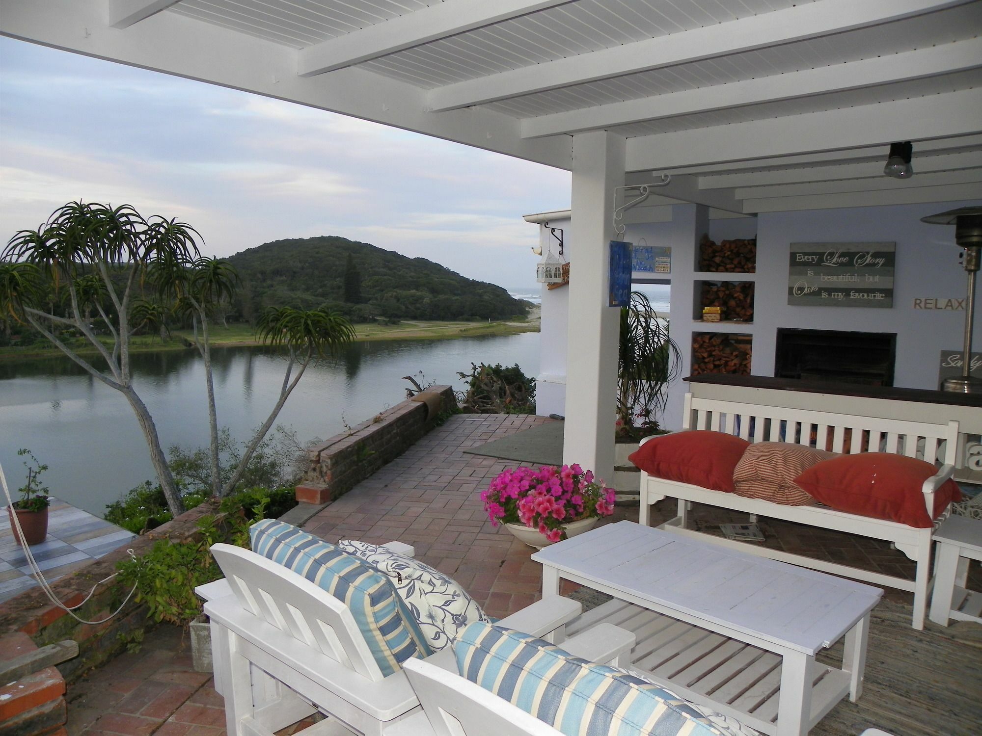 Blue'S Guest House - East London Bonza Bay Zewnętrze zdjęcie